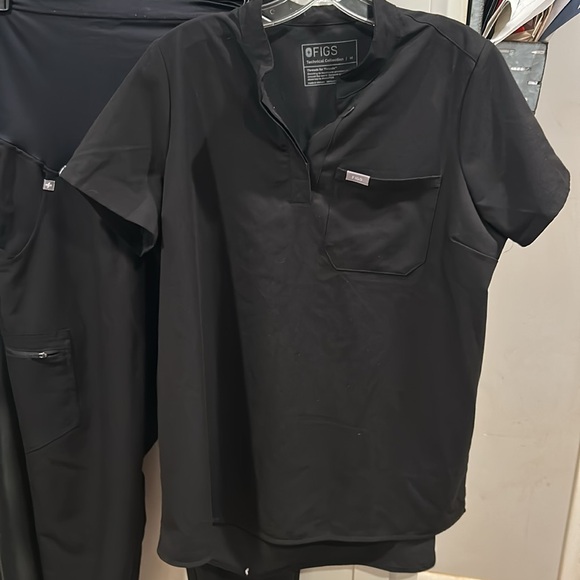 Figs Black maternity scrubs - Picture 2 of 16